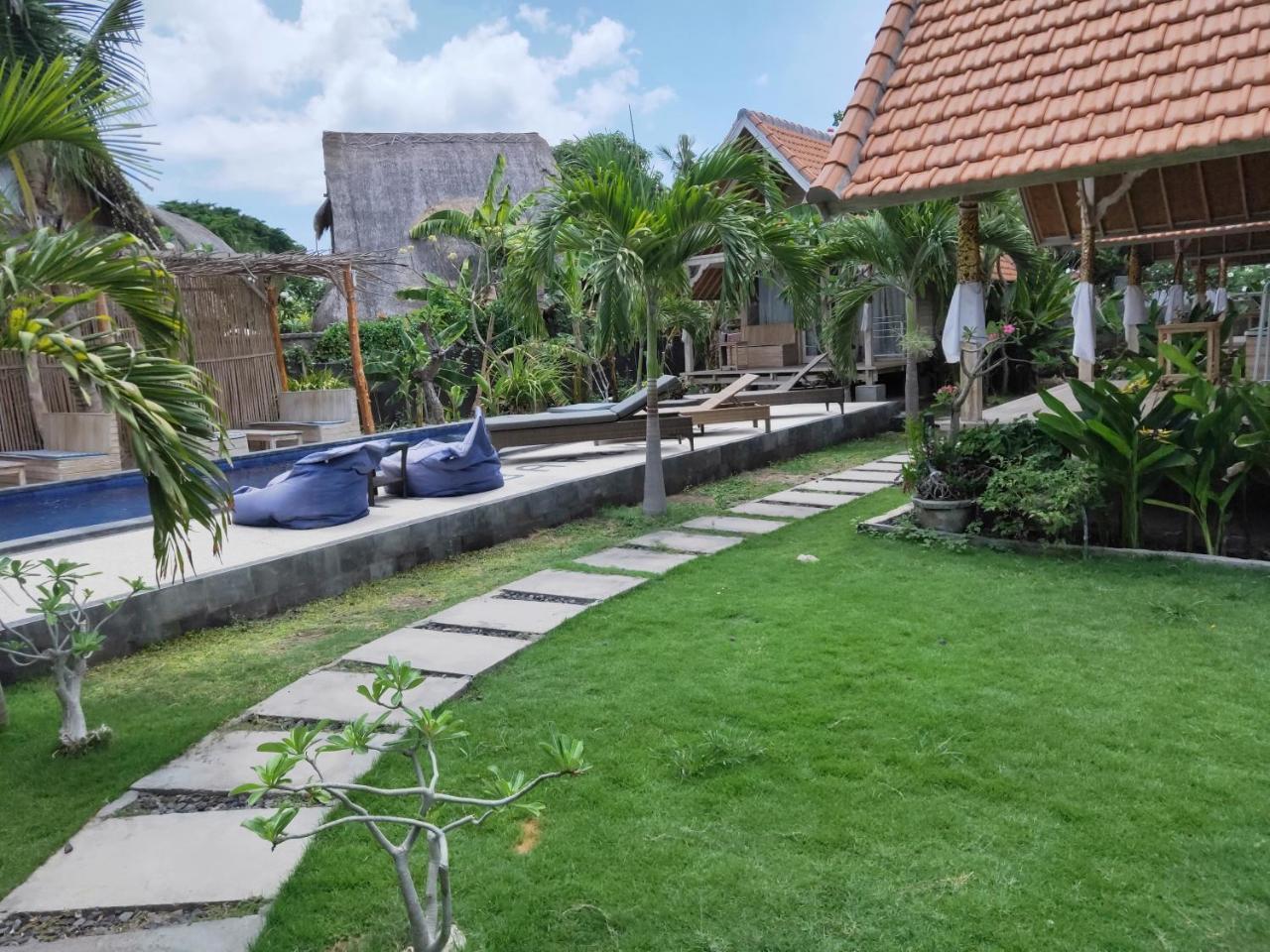 Tiki Bar And More Nusa Lembongan  Exterior photo